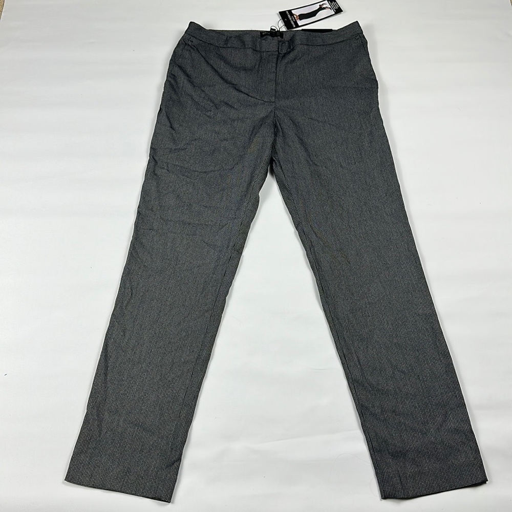 NWT Mario Serrani slim fit black/white dress pants with tummy control. Size 10